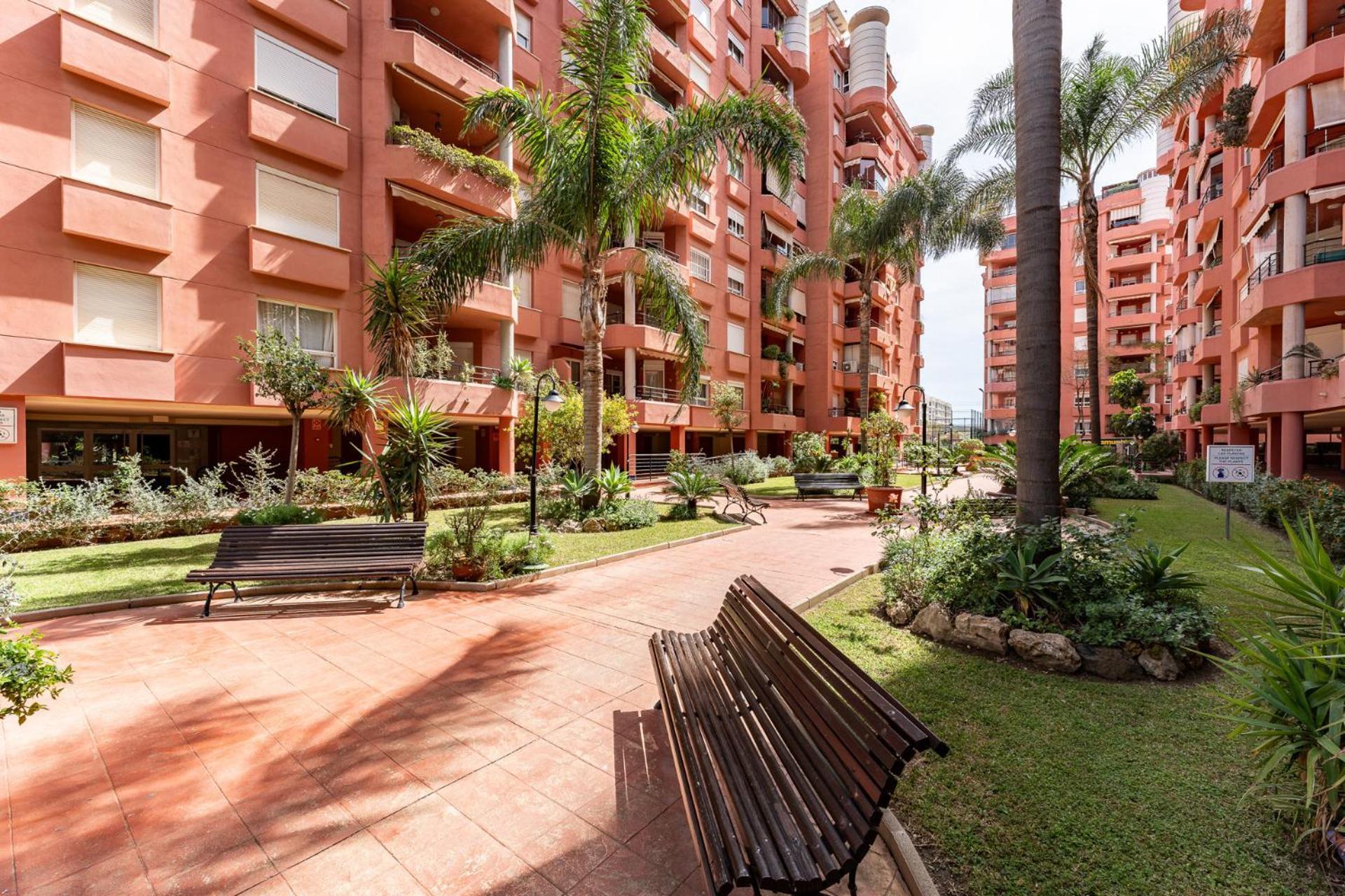 Malagasuite Coastal Paradise Fuengirola Buitenkant foto